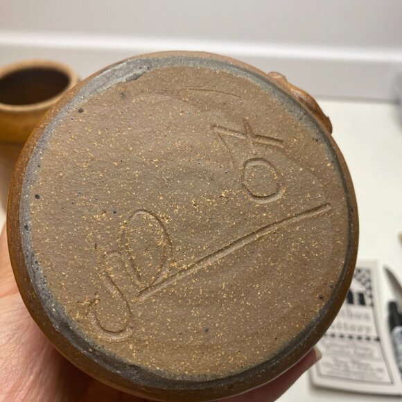Saltbox Pottery Studio Pottery Art 2 Pcs Sugar And Creamer, Signed Collectible - Picture 10 of 11